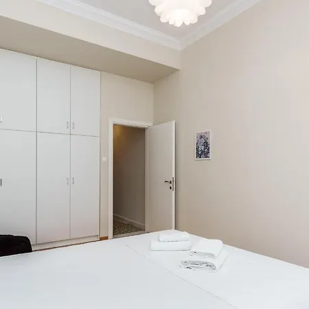 C.4 Red Rose #colony_central_apartment Apartment Thessaloniki